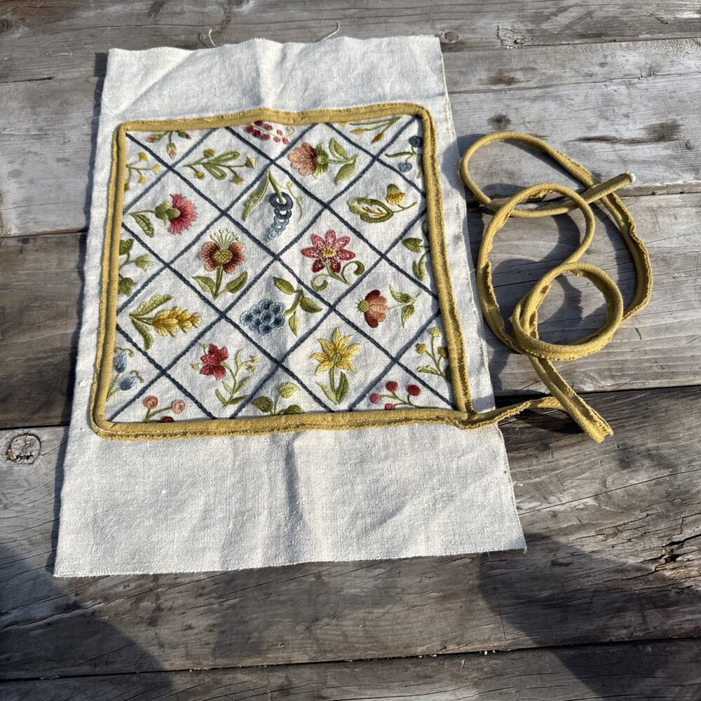 Vintage Elsa Williams Crewel Flowers In Diamonds/Triangles #00058 Completed